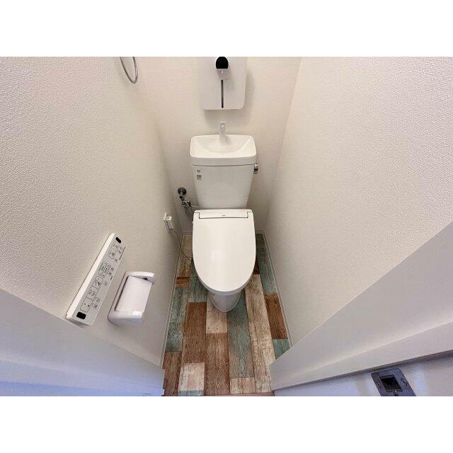 おしゃれな床　トイレスペース☆