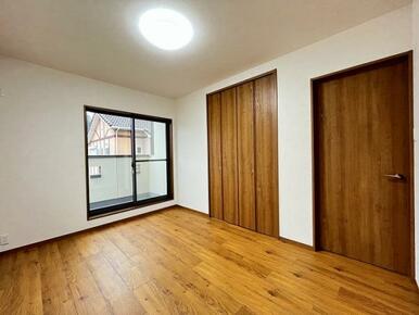 「2階北洋室」こちらのお部屋にもバルコニーがございます。