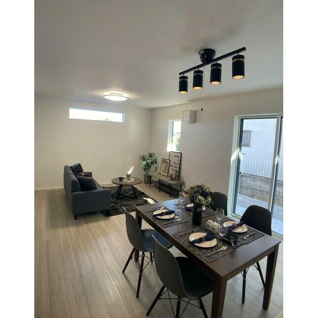 おうち時間が増えた今、学習も仕事もできる多機能リビングにしてみては？