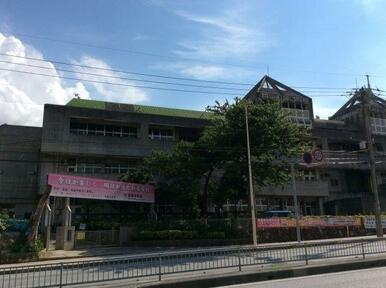 那覇市立安岡中学校