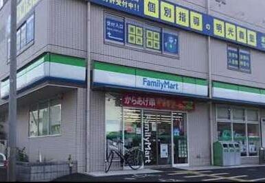 ファミリーマート　太田窪二丁目店