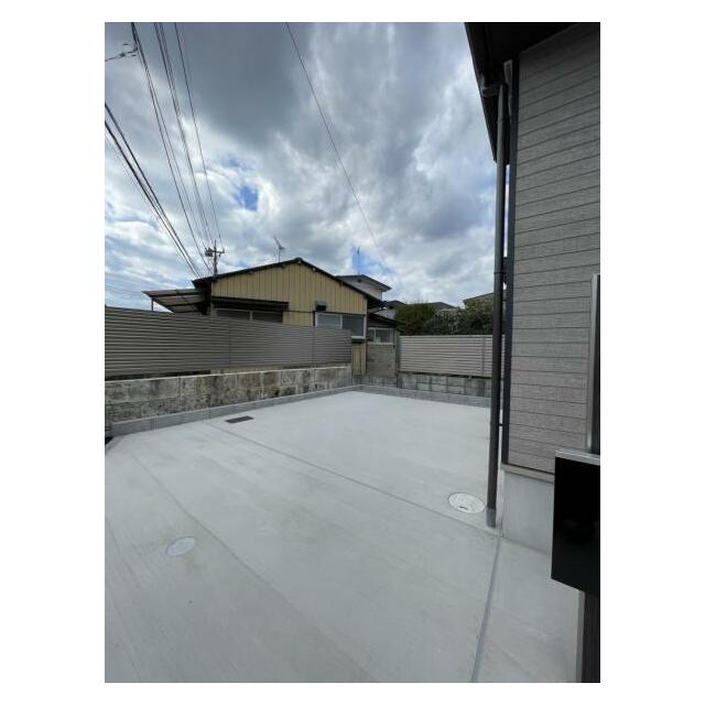 カースペース2台！並列駐車もできます♪