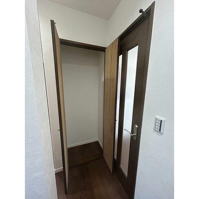 １Ｆ廊下収納スペースです