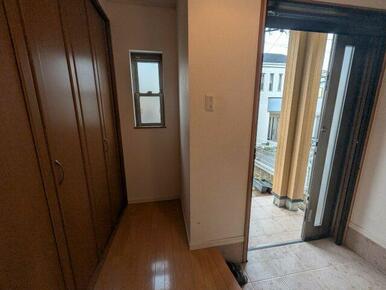 シューズ収納以外にも収納スペースがあります