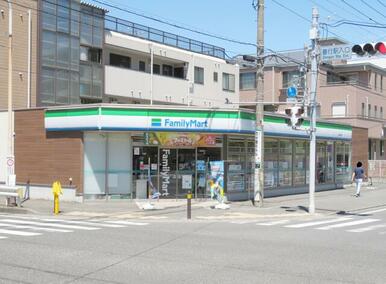 ファミリーマート藤沢善行店