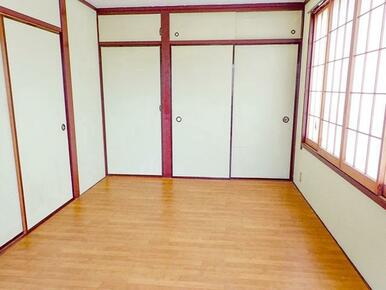 洋室4.5帖（収納付き）※以前募集時撮影