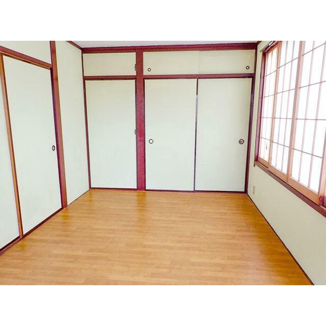 洋室4.5帖（収納付き）※以前募集時撮影