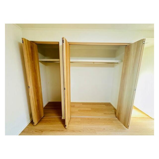 南東洋室の収納スペース