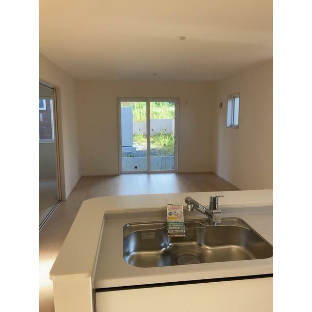 笑顔が溢れる、心和むリビング（2号棟）