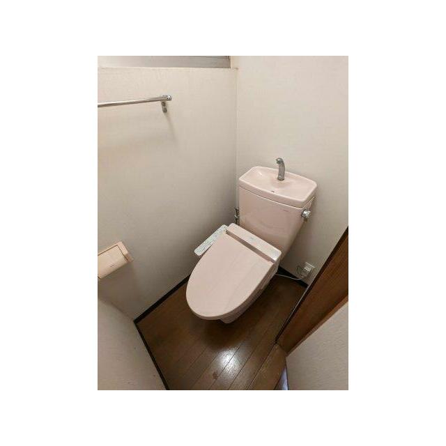 シンプルで使いやすいトイレです