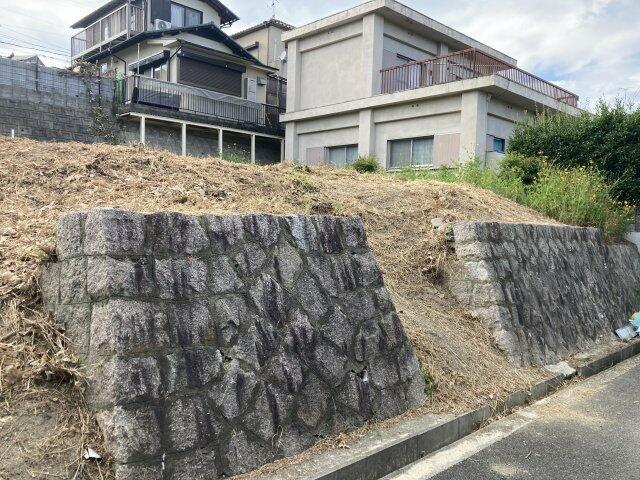 売土地 生駒郡三郷町信貴山東300万78坪古家付き
