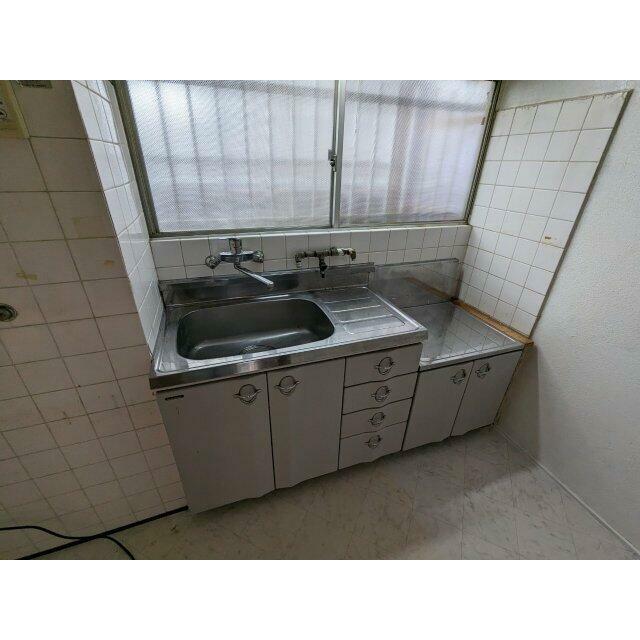 コンパクトなキッチンで掃除もラクラク