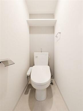 （参考）１２０４号室＜Ｗｈｉｔｅ＞　トイレ　同一タイプとなります※別カラーのお部屋です
