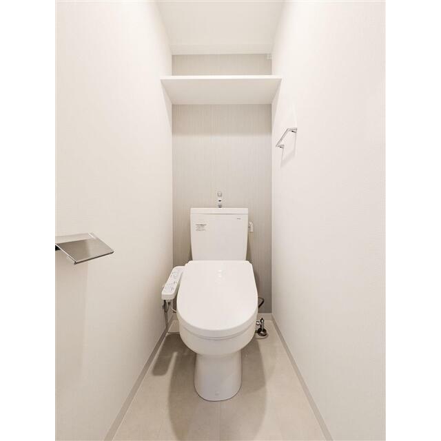 （参考）１２０４号室＜Ｗｈｉｔｅ＞　トイレ　同一タイプとなります※別カラーのお部屋です