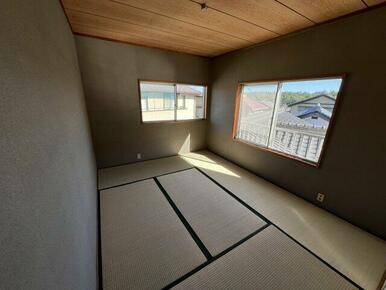 モダンシックな洋室です