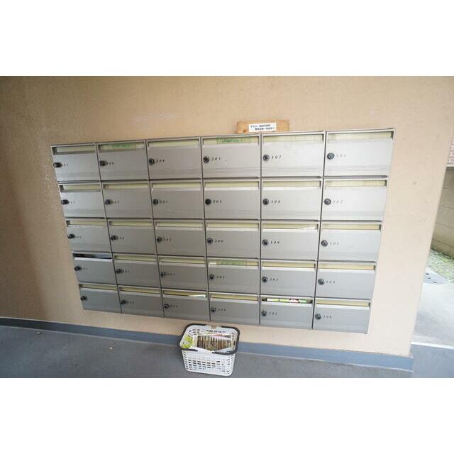 お部屋に直接投函されない集合ポストあります！