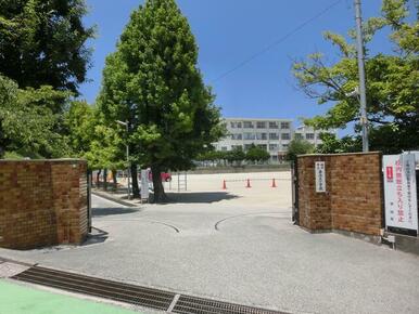 福岡市立香住丘小学校