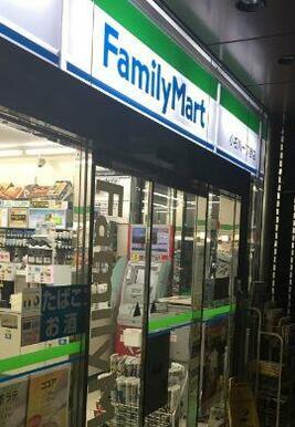 ファミリーマート文京小石川二丁目店