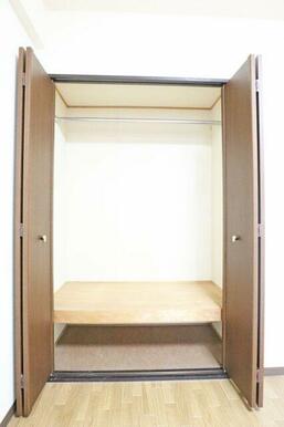 北東側洋室 収納