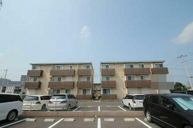 積水ハウス施工の賃貸住宅「シャーメゾン」です。