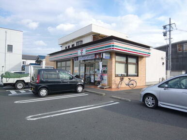 セブンイレブン福山手城店