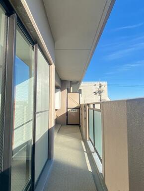 「バルコニー」