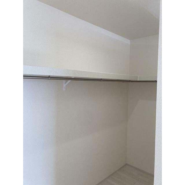 普段着もお気に入りの1着もここに収納！（10号棟）