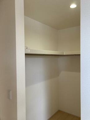 賢く収納しながら季節ごとの装いを楽しみたい（1号棟）