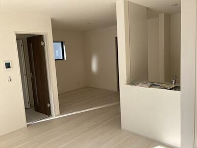 笑顔が溢れる、心和むリビング（10号棟）