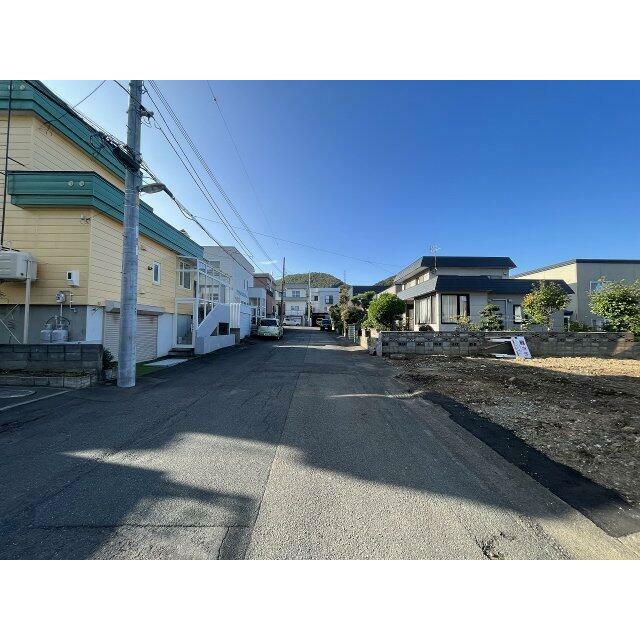 前面道路南東側より撮影