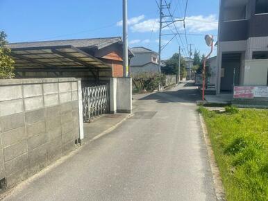 敷地南西側より道路撮影