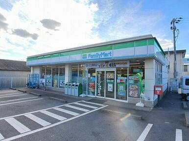 ファミリーマート　三川店