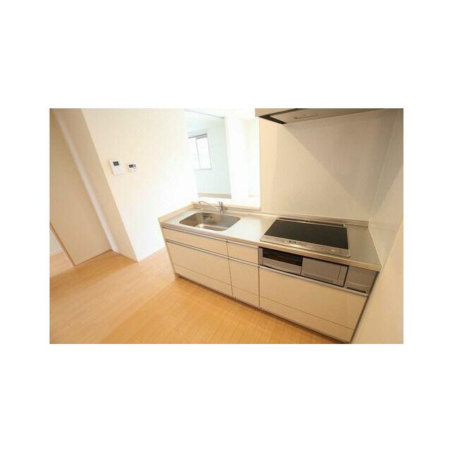 ３口ＩＨコンロ＋グリル付システムキッチンです。