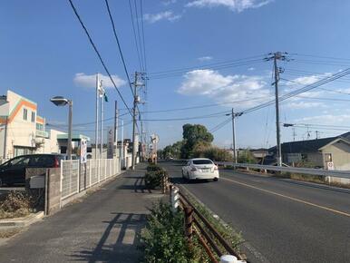 前面歩道・道路