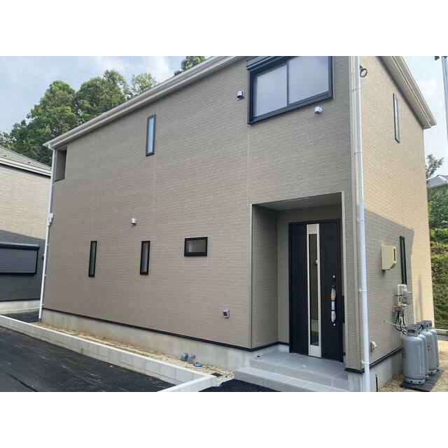 モニター付きインターホン、防犯カメラ完備 鍵の開け閉めも楽楽な電気錠！ 使いやすいポスト