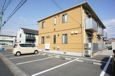 ■積水ハウスの賃貸住宅「シャーメゾン」■敷地内に舗装駐車場が２台付♪（無料）