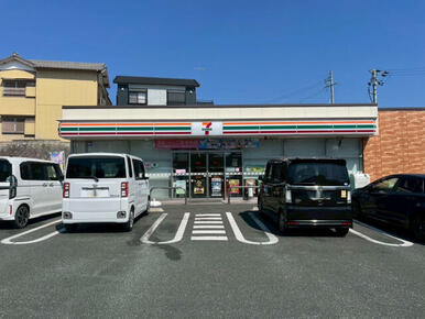 セブンイレブン豊橋西高師町店