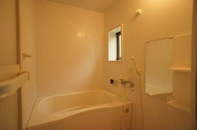 お風呂は追いだき式です。