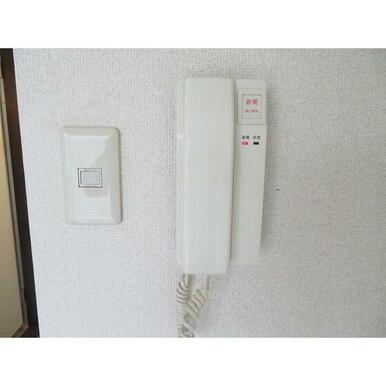 インターホン