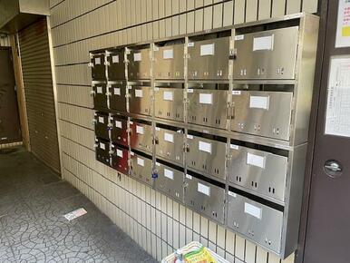 エントランスポスト