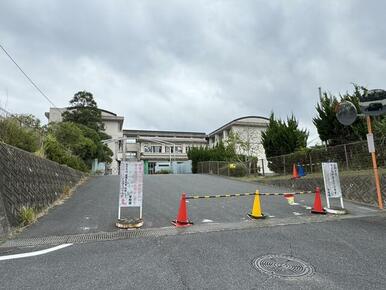 大分市立西の台小学校