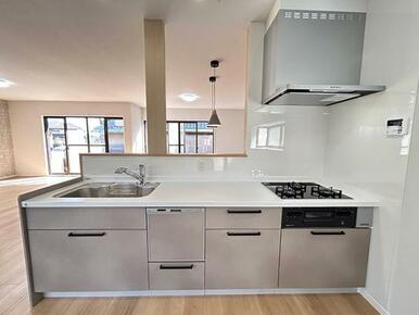 「キッチン」ハウステックのシステムキッチン、新品交換済み