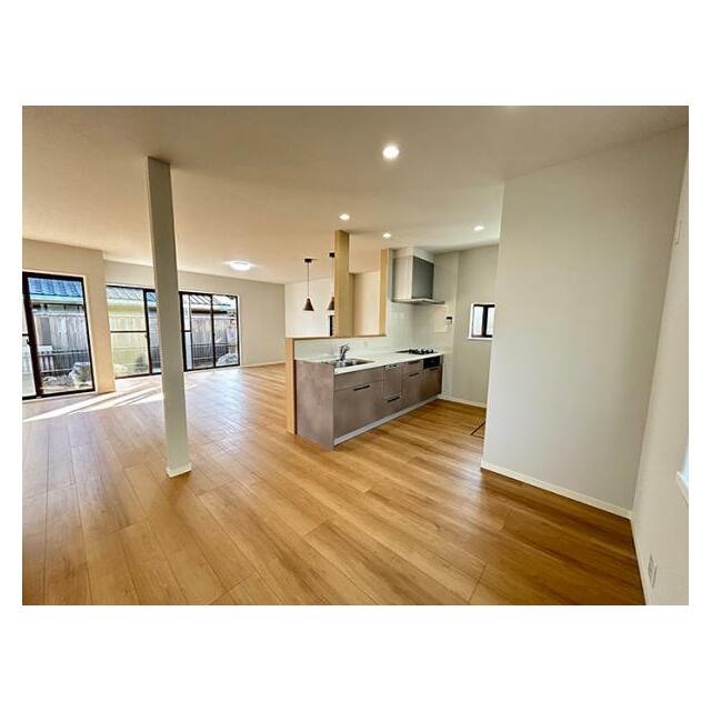 「LDK」対面キッチンのリビング