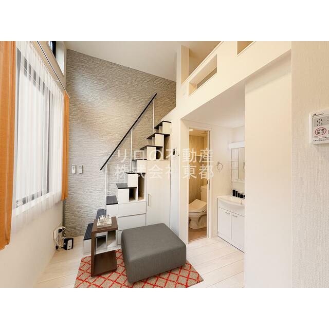 こちらの家具はCGです。家具付きではございません。