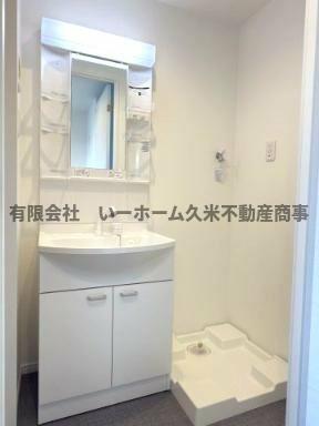 明るい洗面所です