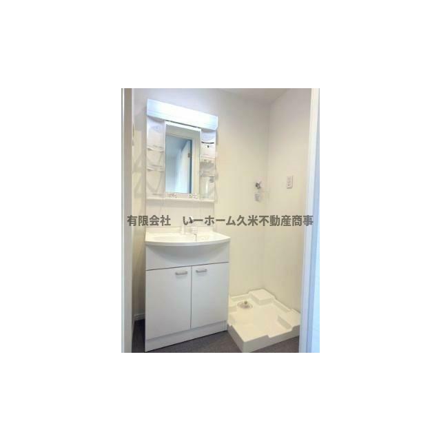 明るい洗面所です