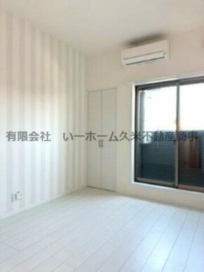 こちらの居間で趣味の時間をお楽しみください