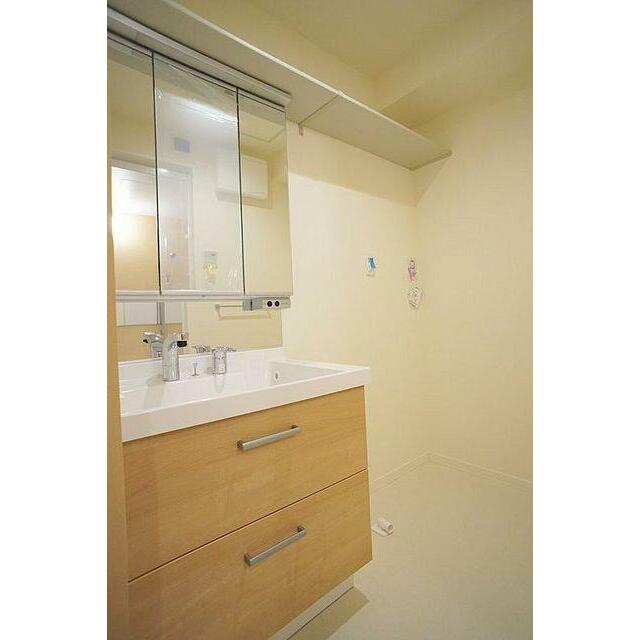 洗面化粧台がございます