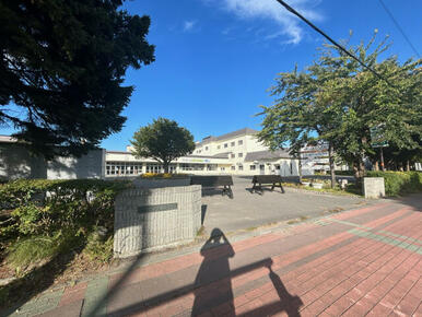 末広小学校