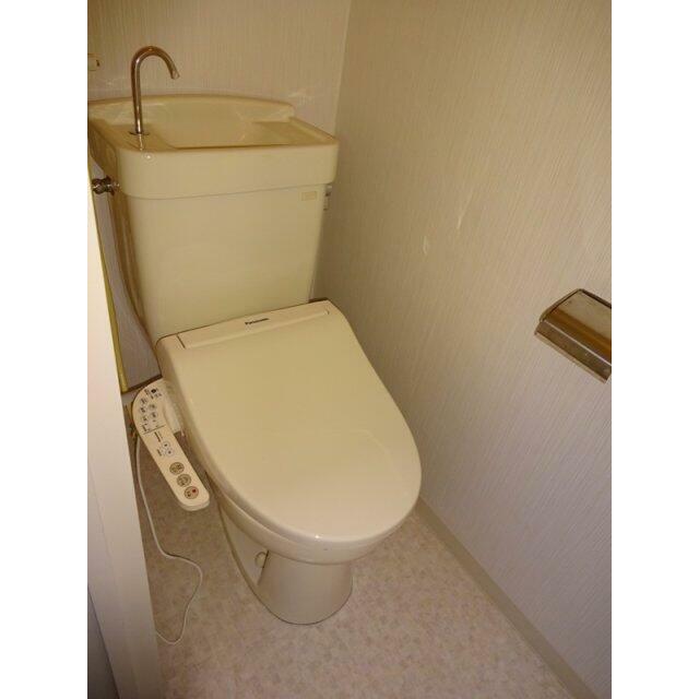 トイレ　シャワー便座